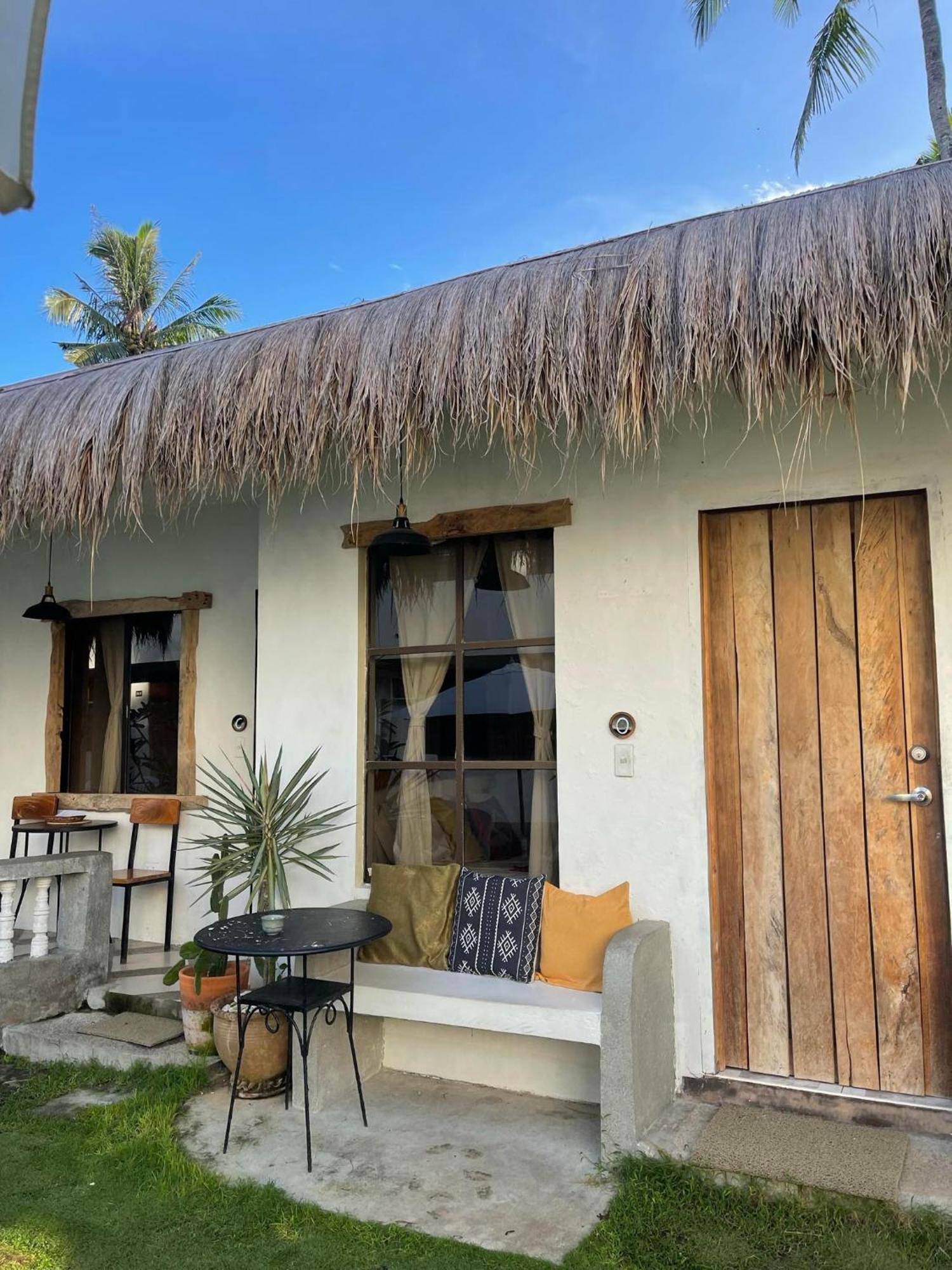 Canvas Inn Boracay Island Exterior foto