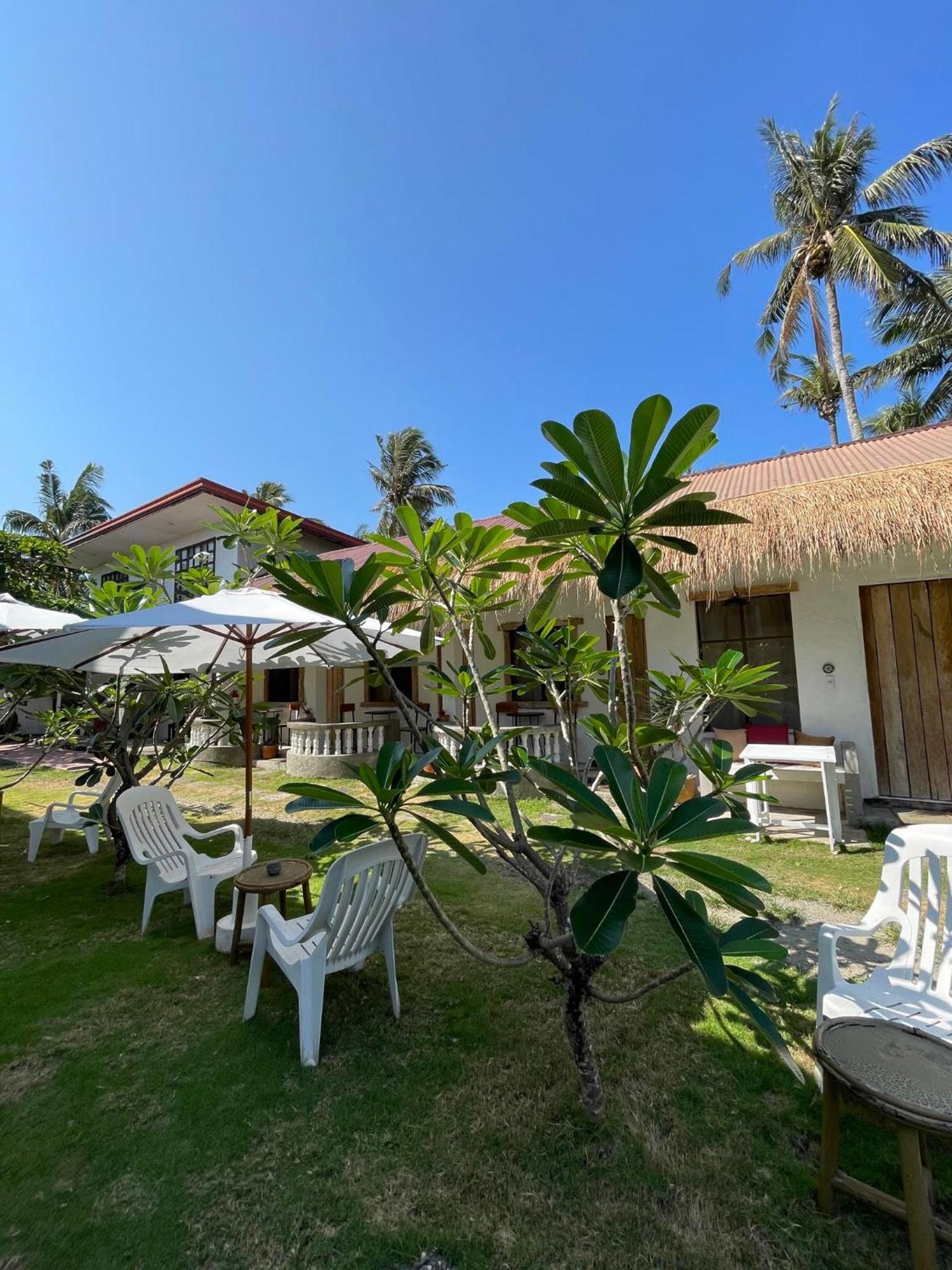 Canvas Inn Boracay Island Exterior foto