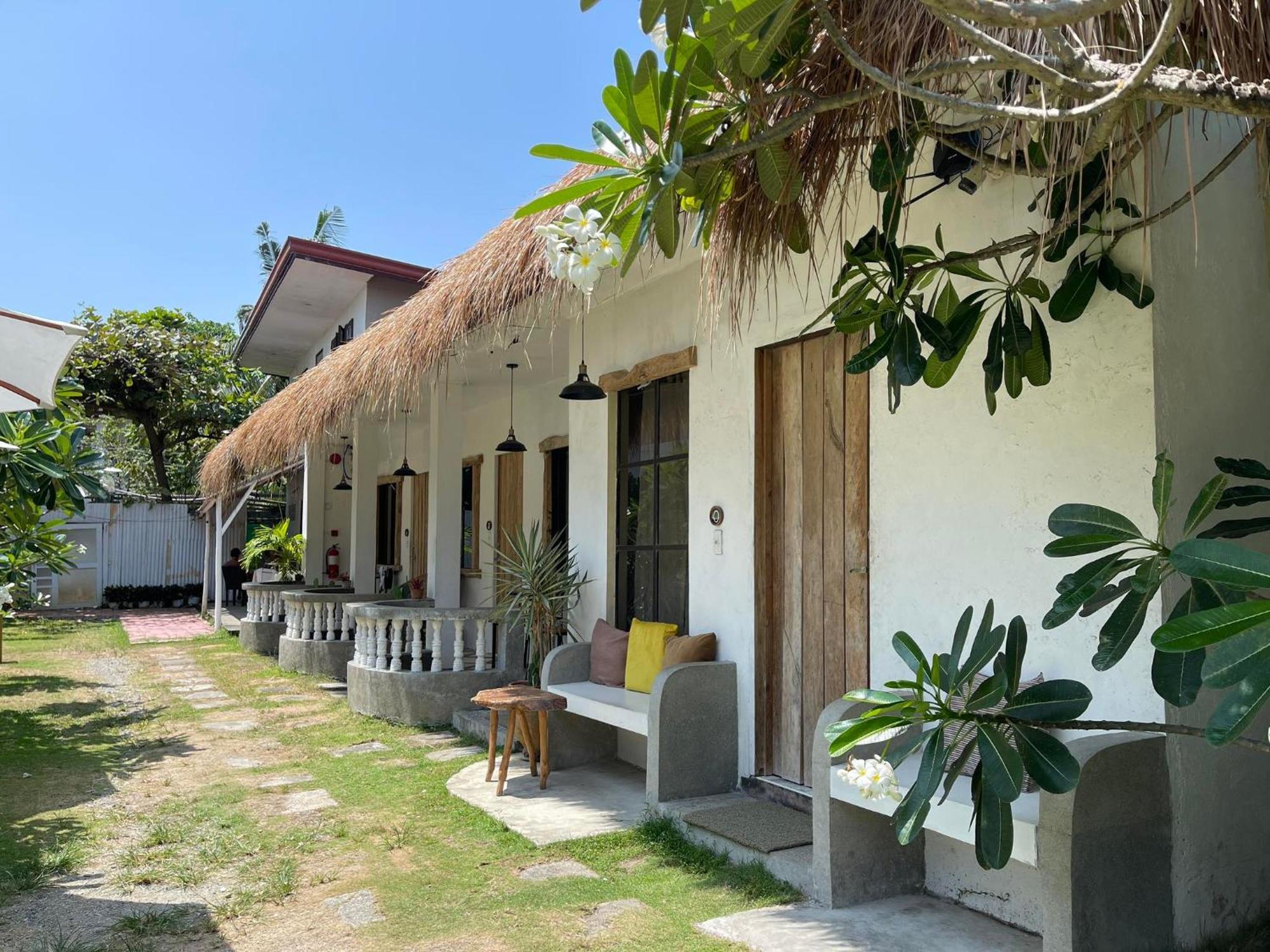 Canvas Inn Boracay Island Exterior foto